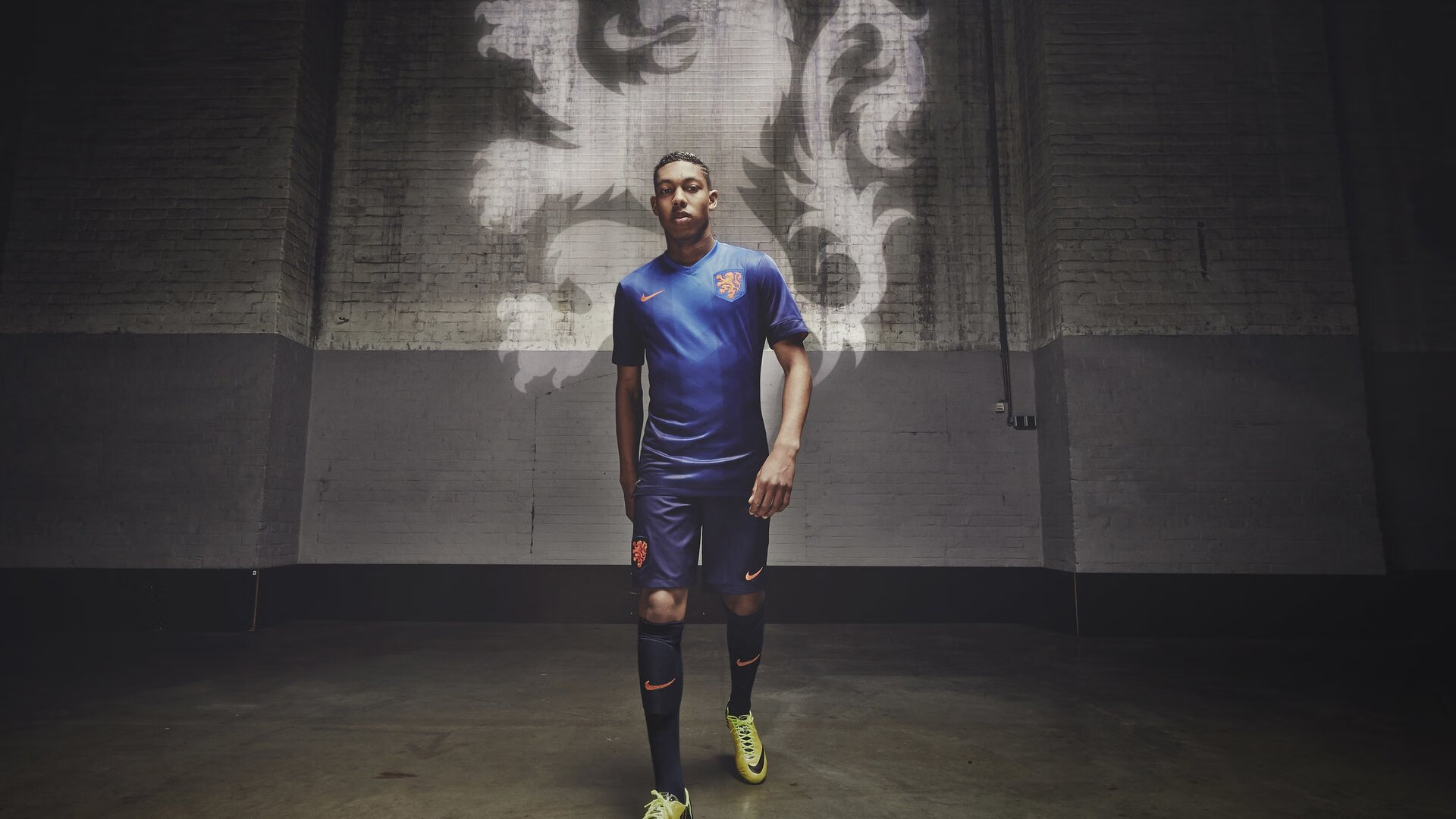 英超争冠焦点战，利物浦狂胜冰岛，克洛普战术革命震撼欧洲