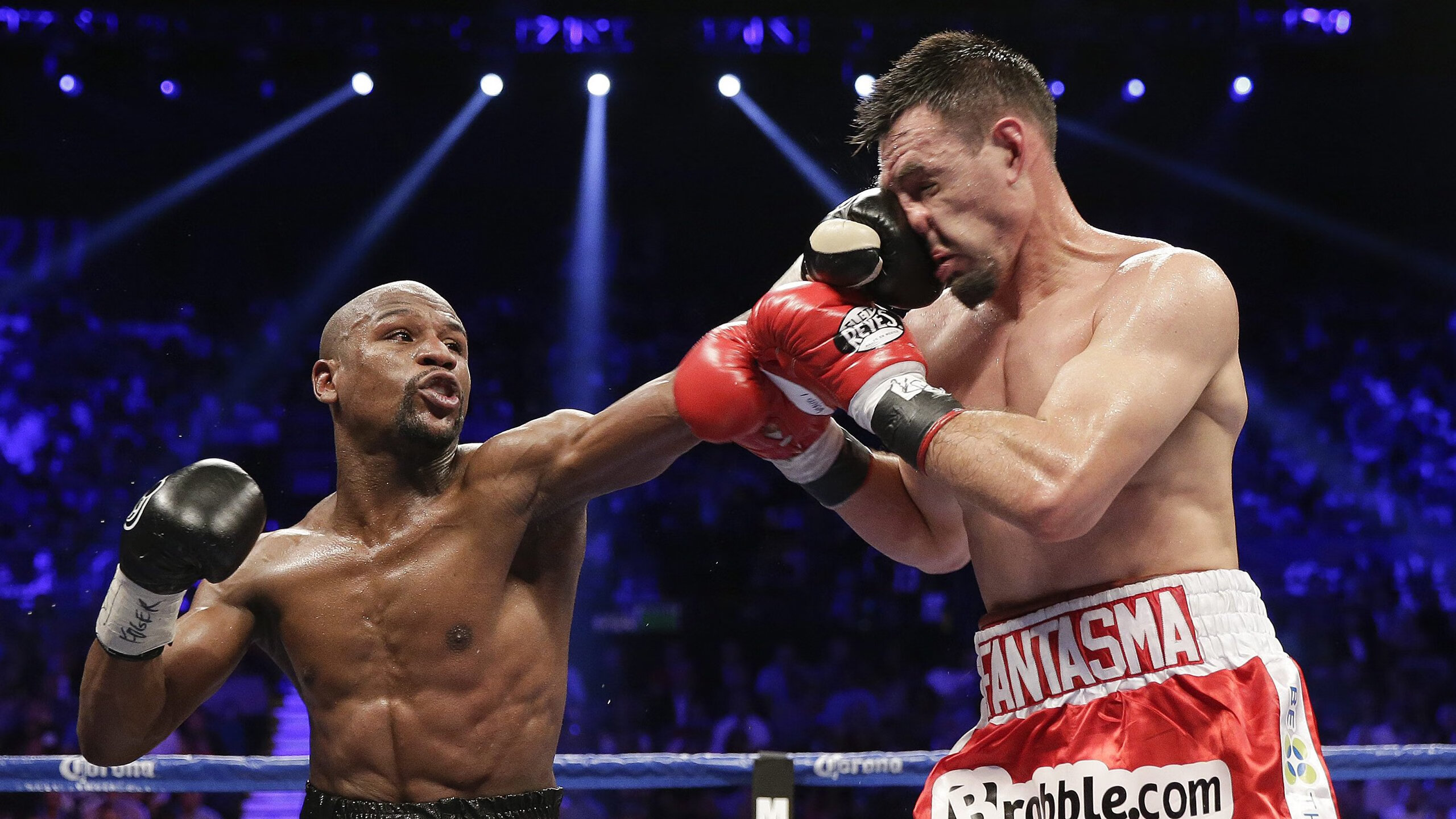 赛道上的逆袭，哈斯车队力克红牛二队，塞恩斯惊艳四座